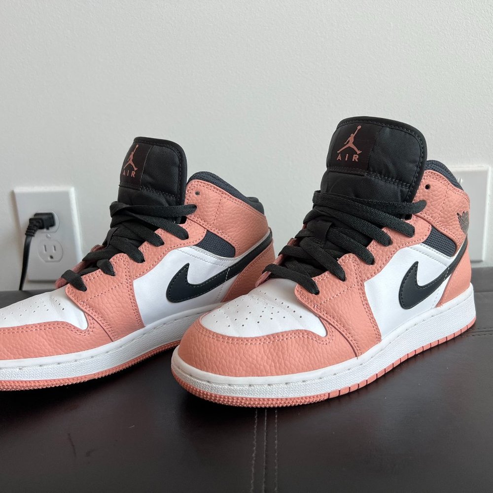 Nike Air Jordan 1 Mid GS "Pink Quartz"